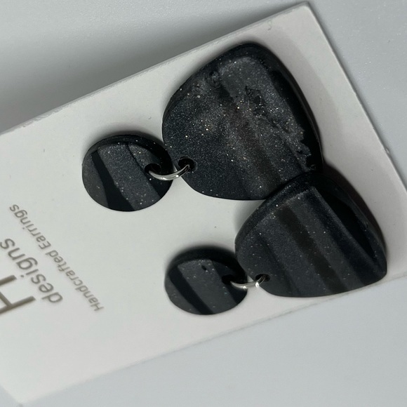 Handcrafted NWT Clay Earrings - Picture 8 of 9